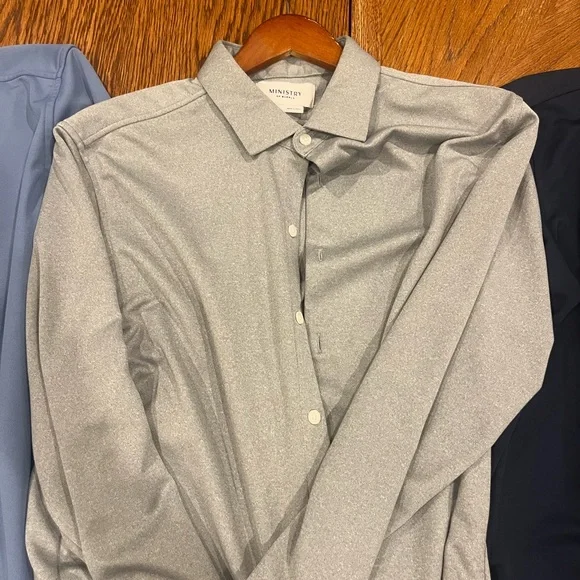 Ministry of Supply Blue Button-Up Shirt - Picture 6 of 7